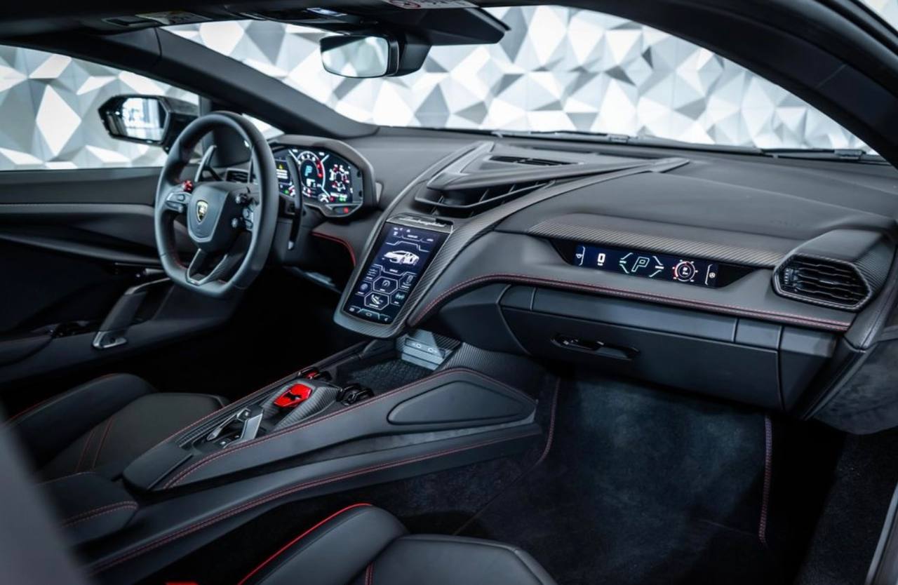 Lamborghini Revuelto id-4455