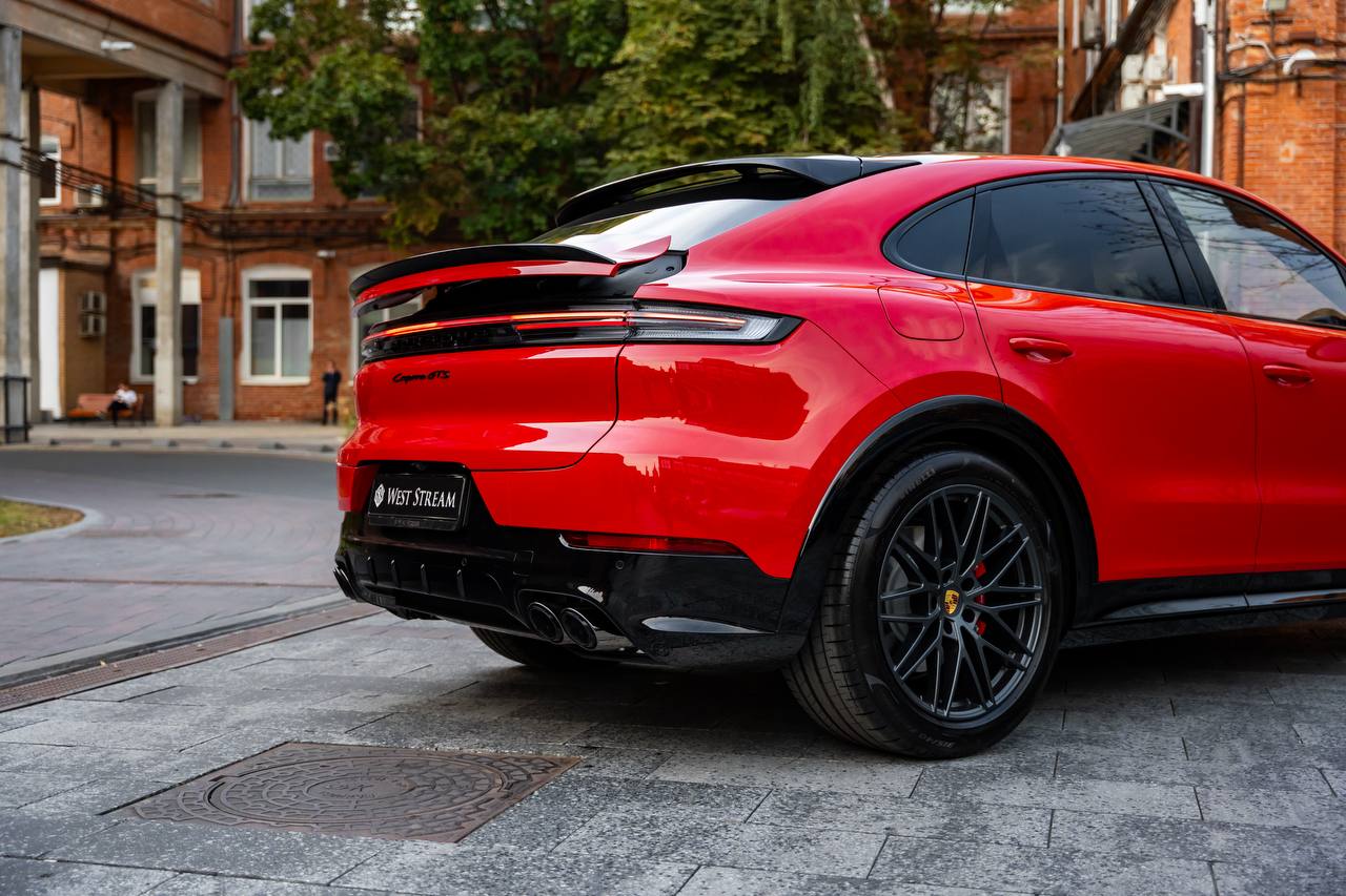 Porsche Cayenne Coupe GTSid-4458