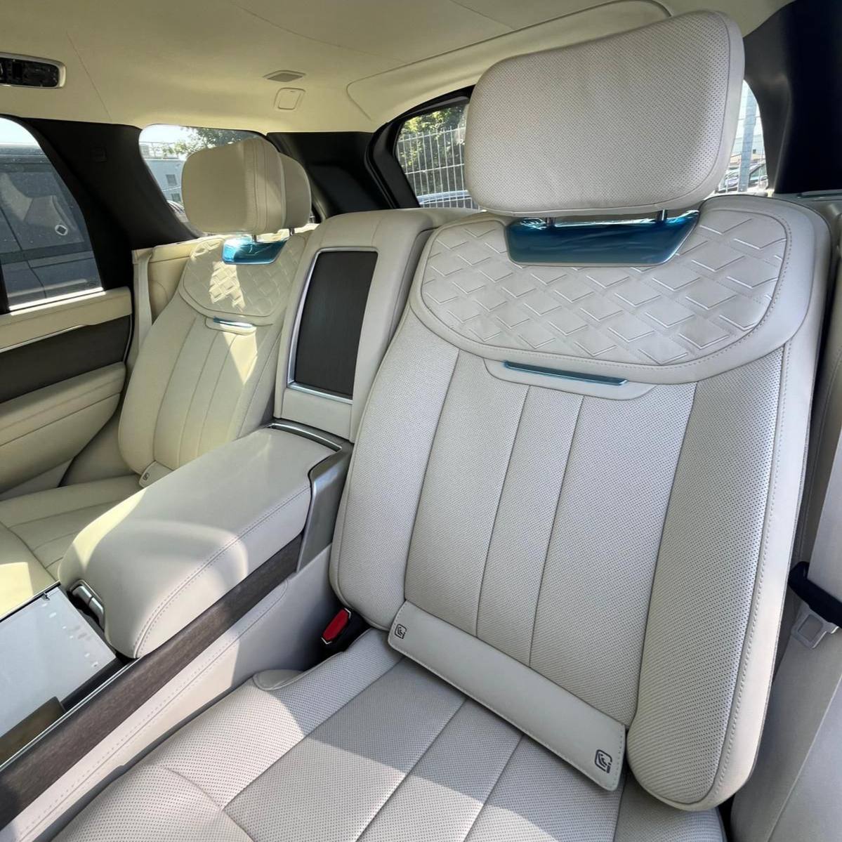 Land Rover Range Rover P615 SV Longid-4765