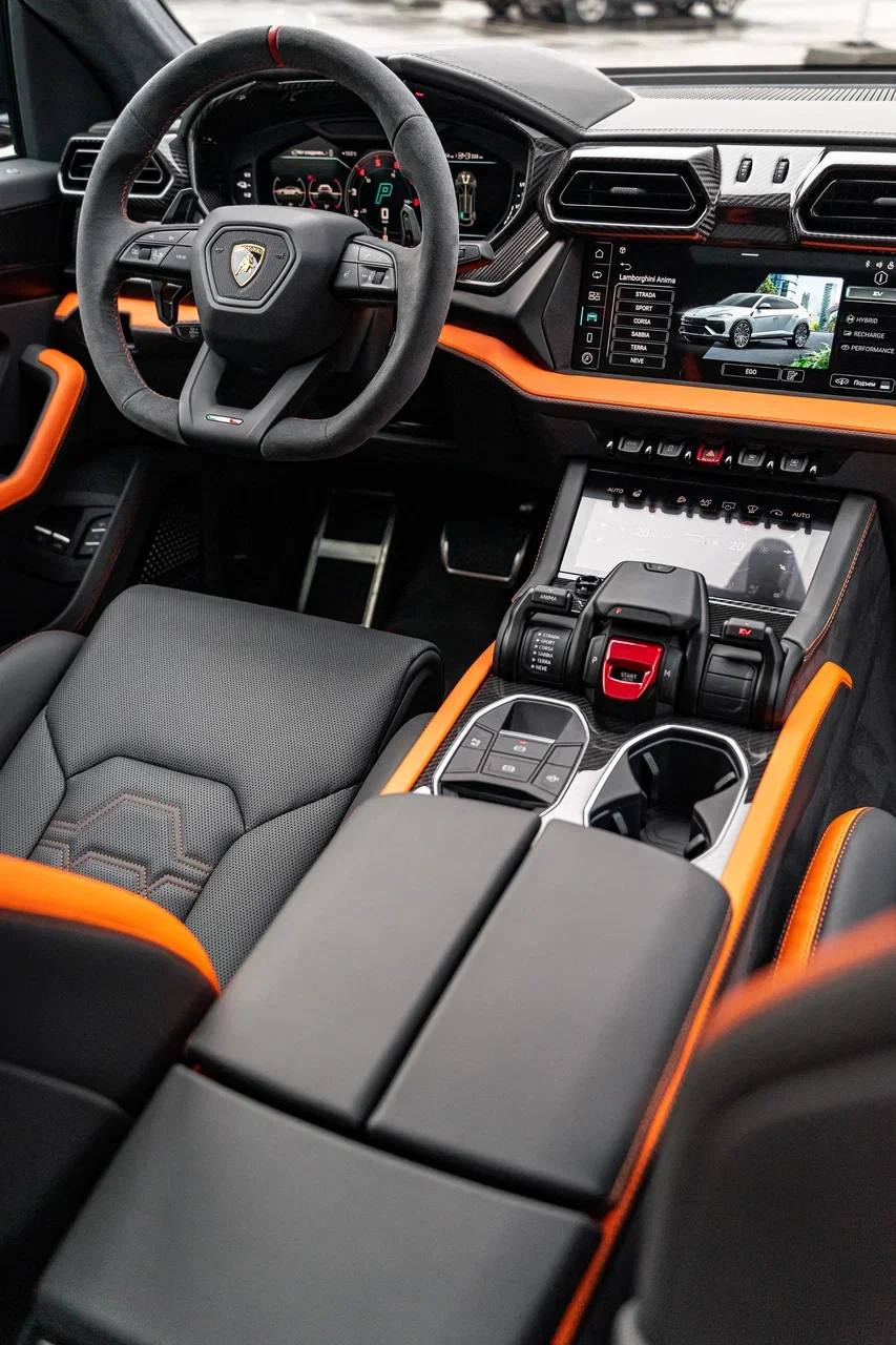 Lamborghini Urus SEid-5500