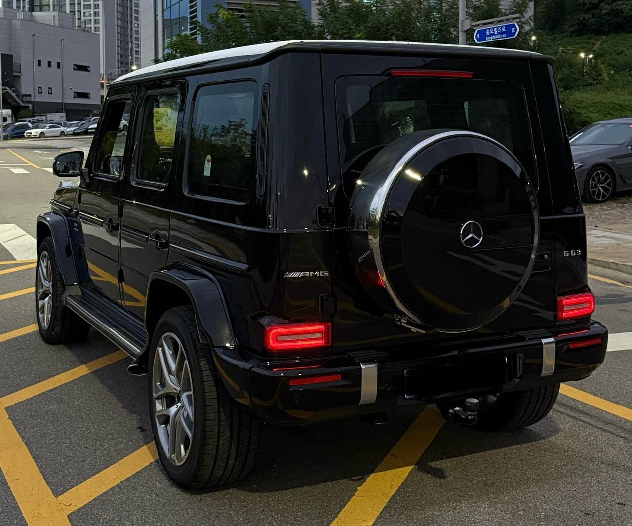 Mercedes-Benz G-Class 63 AMG 4Mid-5503
