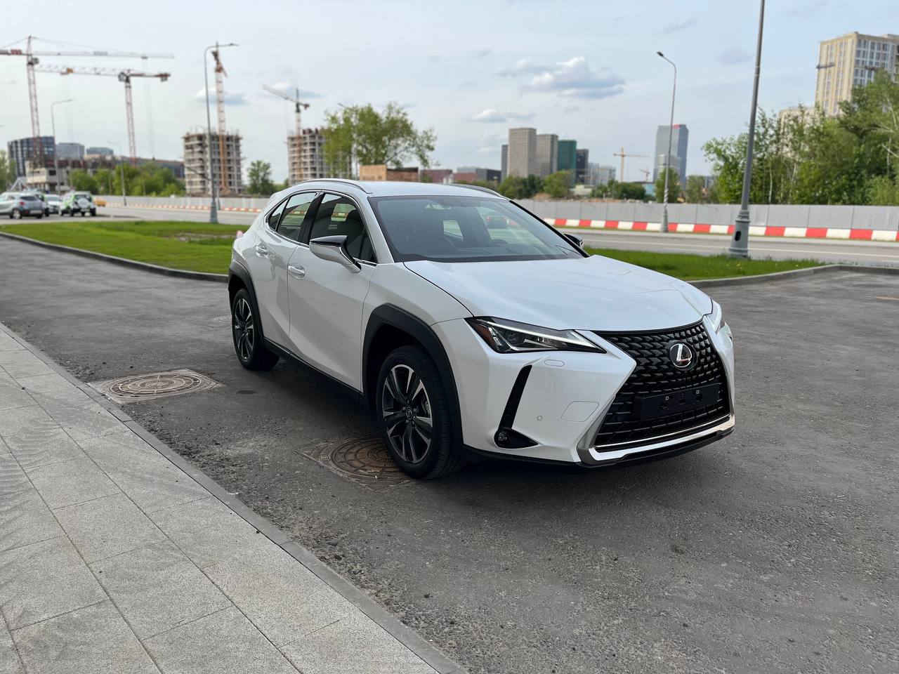 Lexus UX 200id-3582