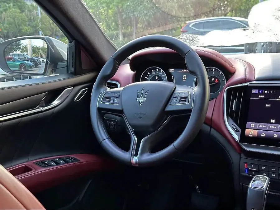 Maserati Ghibli id-4092