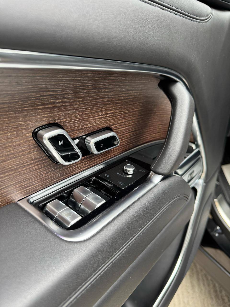 Land Rover Range Rover p400 seid-4099