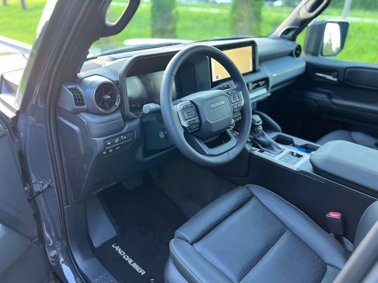 Toyota Land Cruiser 250 Prado, Suffix 65/luxe/VX-Lid-4768