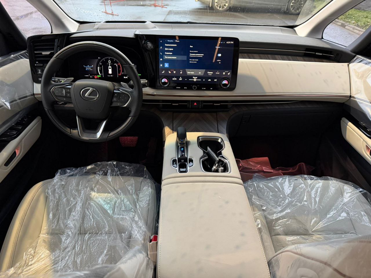 Lexus LM 350 Hid-5509