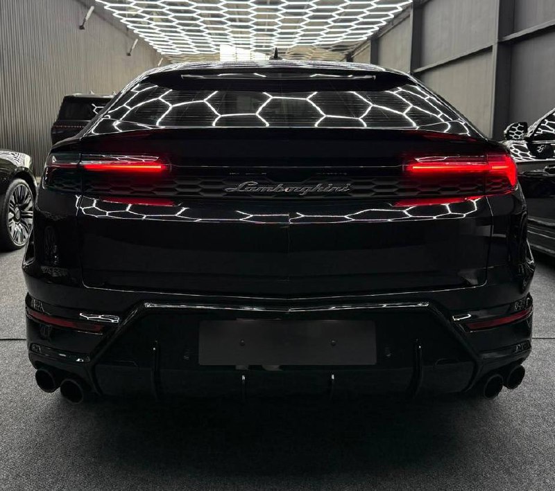 Lamborghini Urus SEid-3586