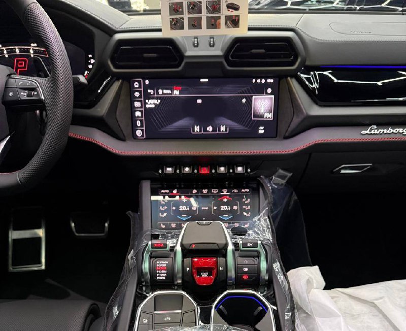 Lamborghini Urus SEid-3586