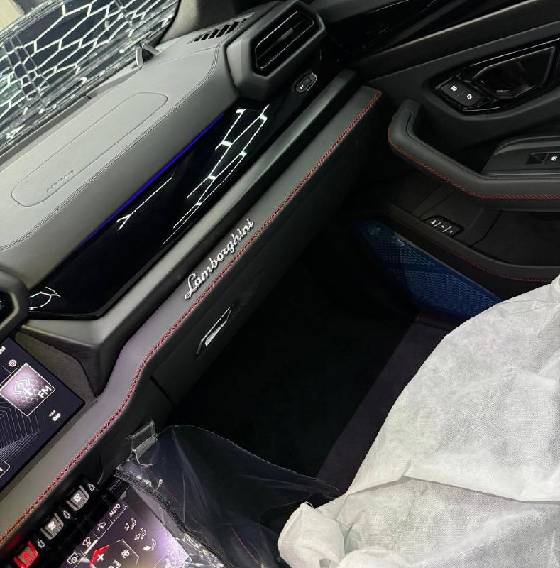 Lamborghini Urus SEid-3586