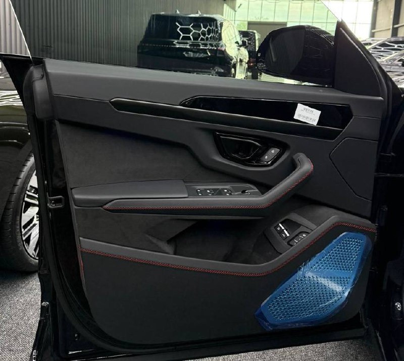 Lamborghini Urus SEid-3586