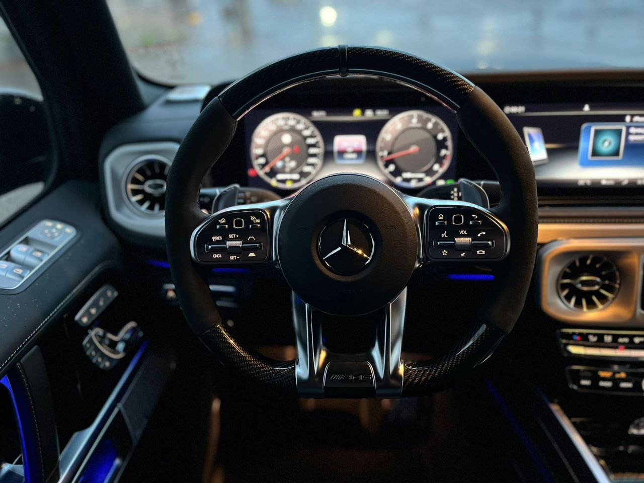 Mercedes-Benz G-Class 63 AMGid-4102