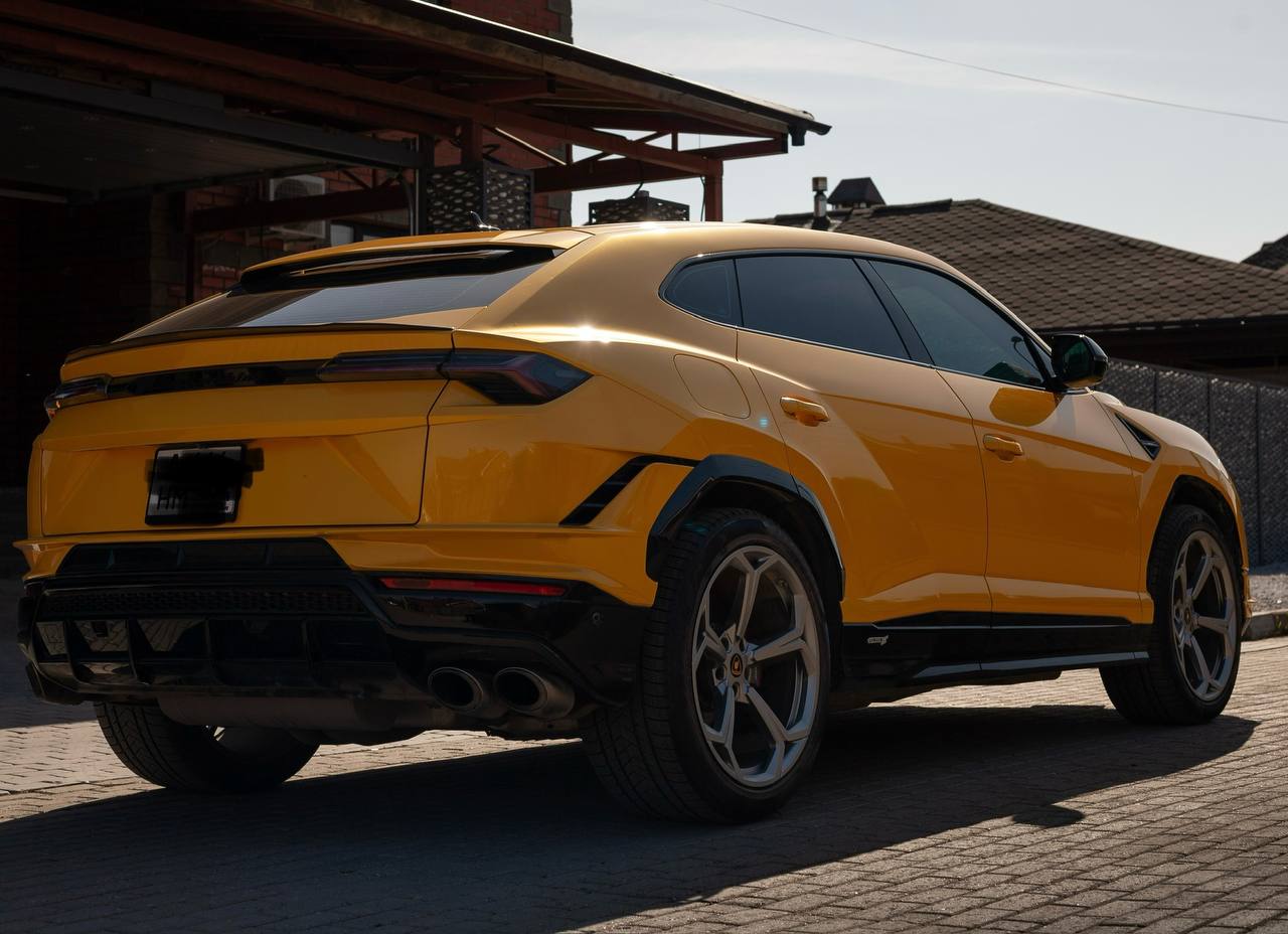 Lamborghini Urus Sid-4105