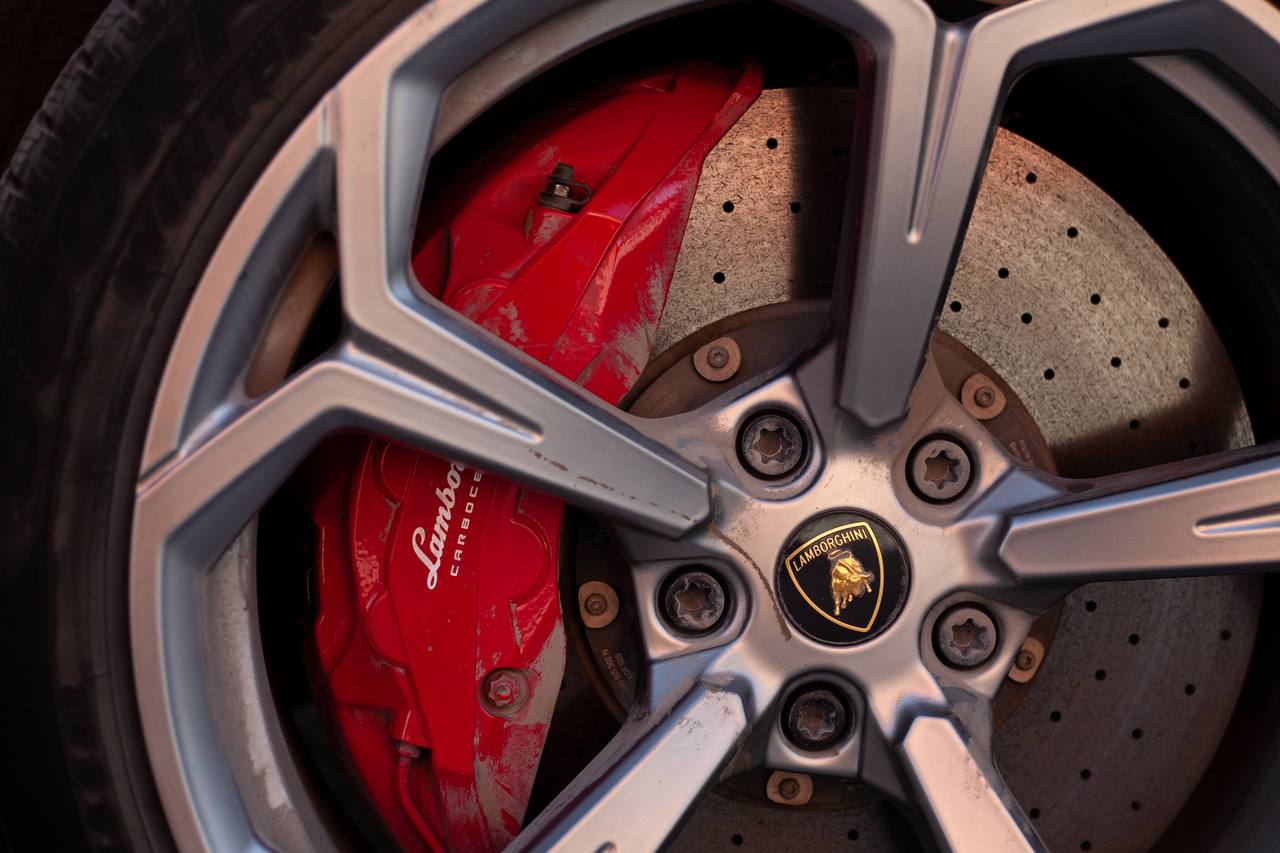 Lamborghini Urus Sid-4105