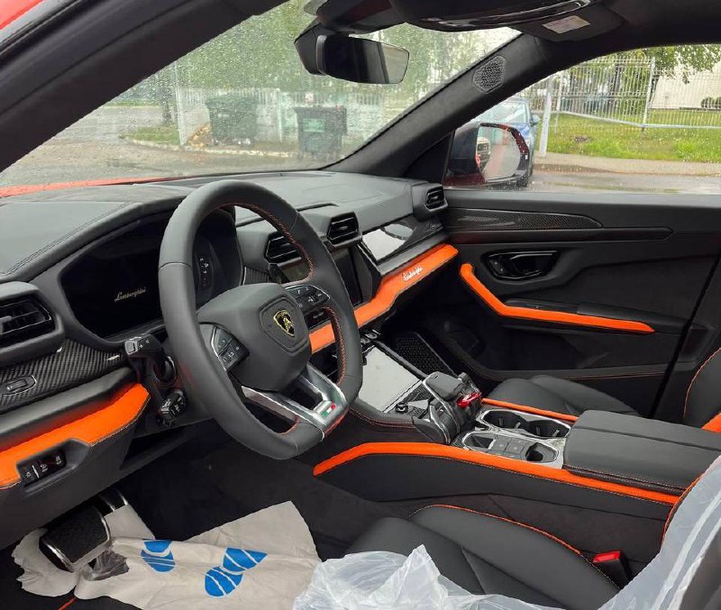 Lamborghini Urus SEid-4106
