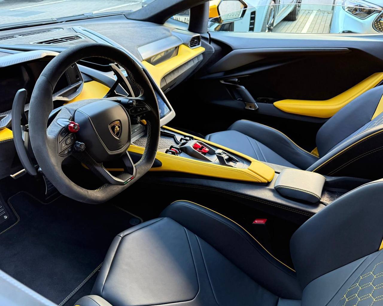 Lamborghini Revuelto id-4107