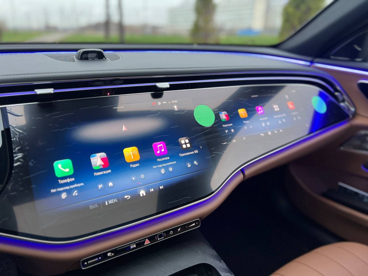 Mercedes-Benz E-Class 300id-5748