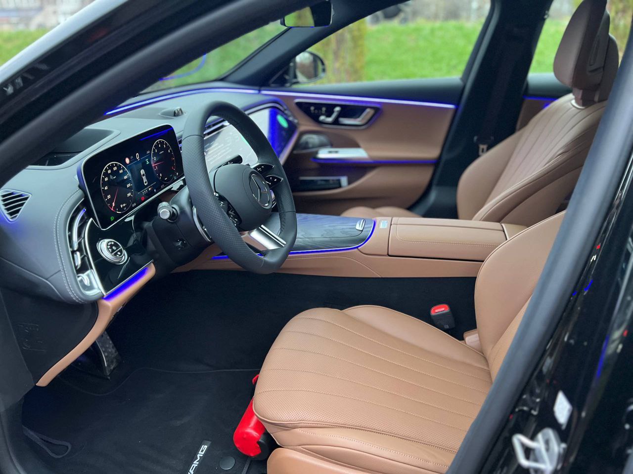 Mercedes-Benz E-Class 300id-5748