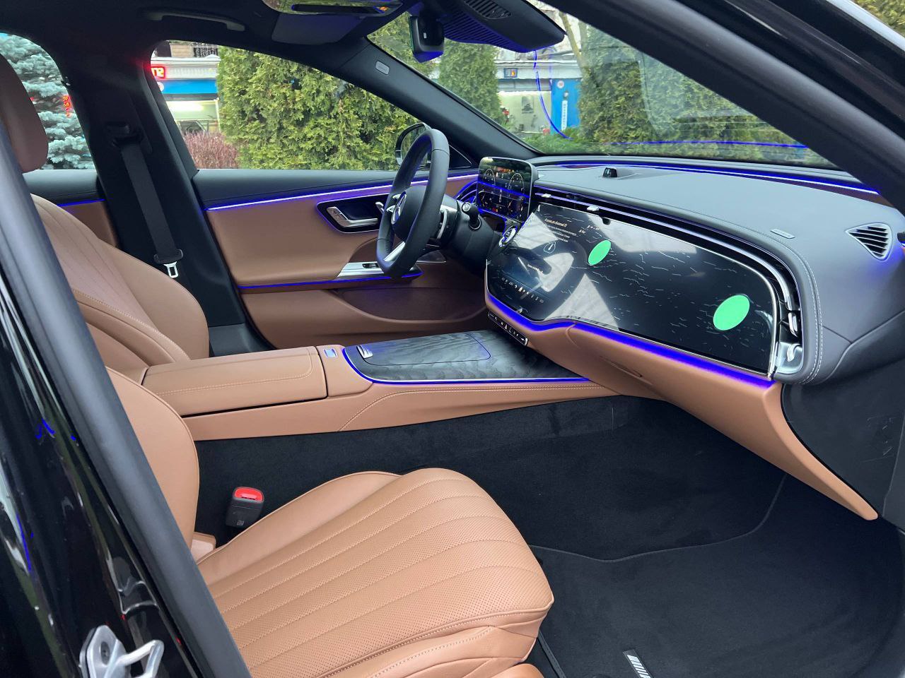 Mercedes-Benz E-Class 300id-5748