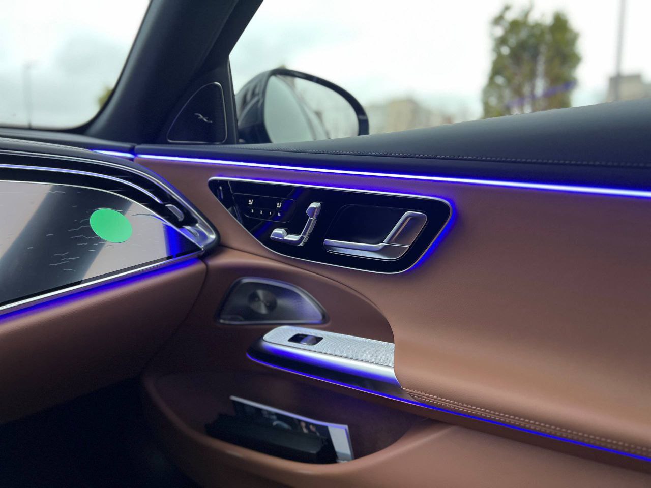 Mercedes-Benz E-Class 300id-5748