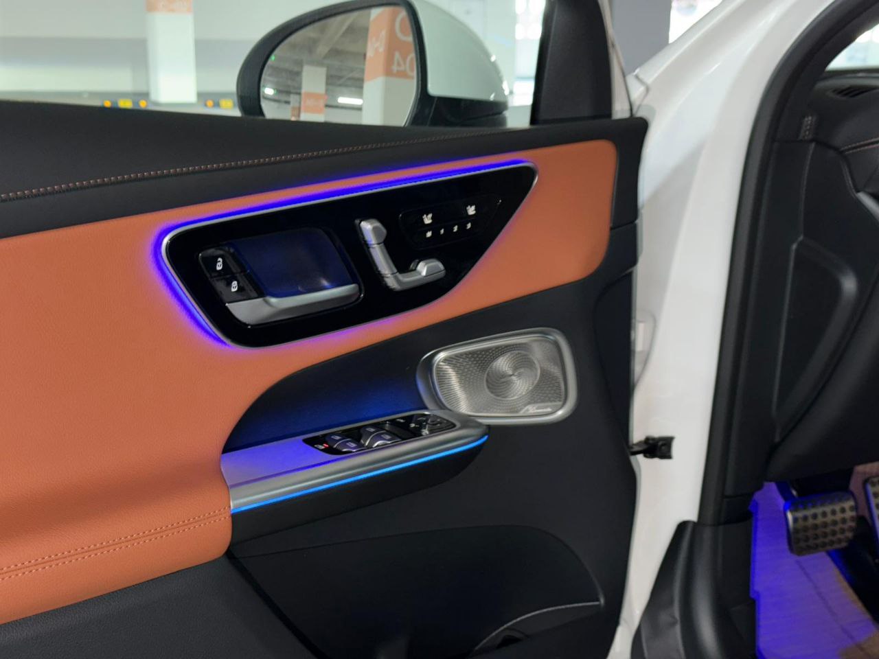 Mercedes-Benz GLC-Class 300id-5754