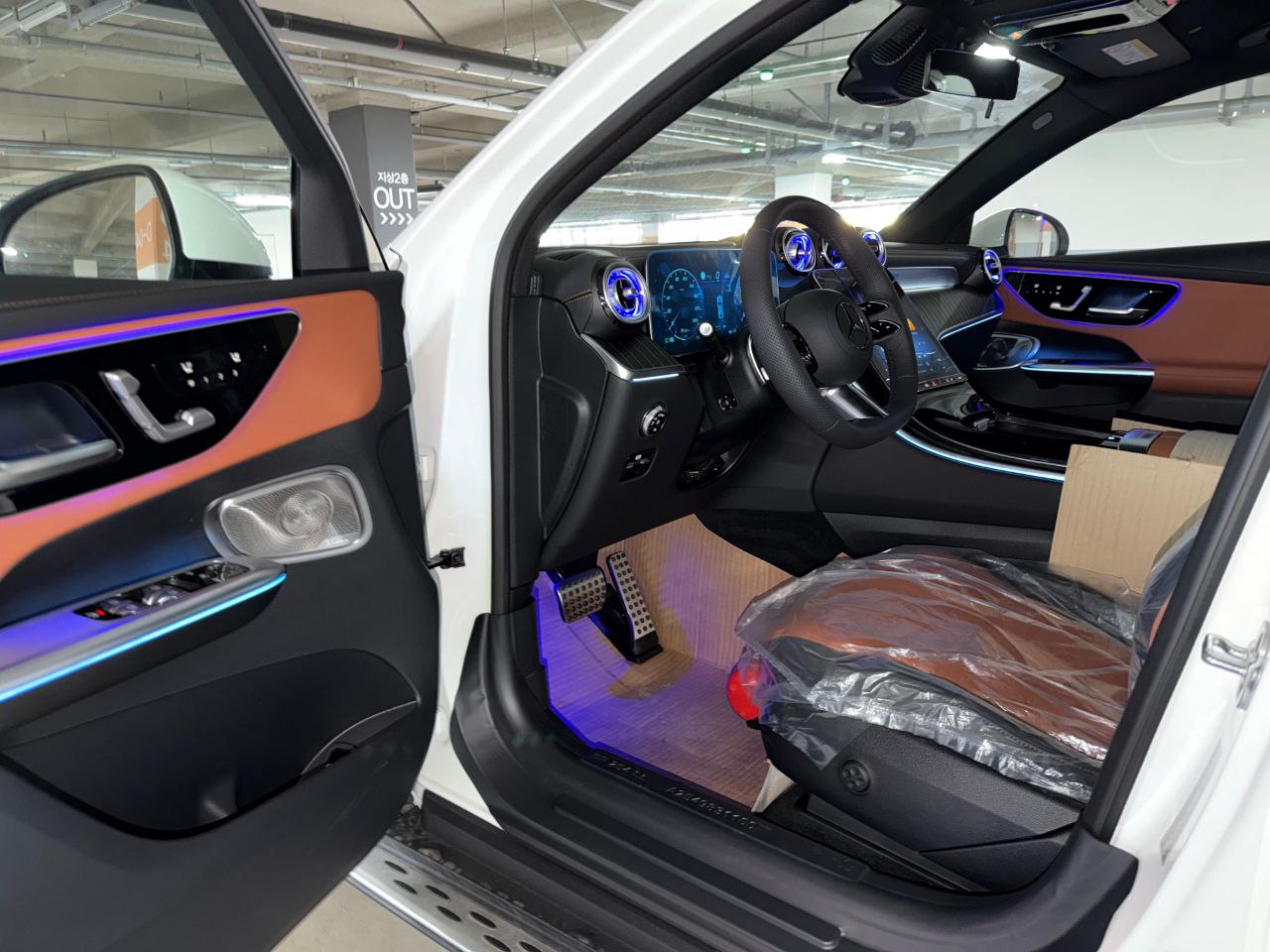 Mercedes-Benz GLC-Class 300id-5754