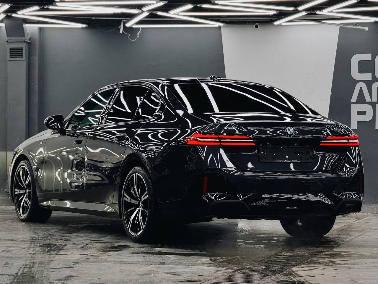 BMW 5 series 530i xDrive Msportid-3600