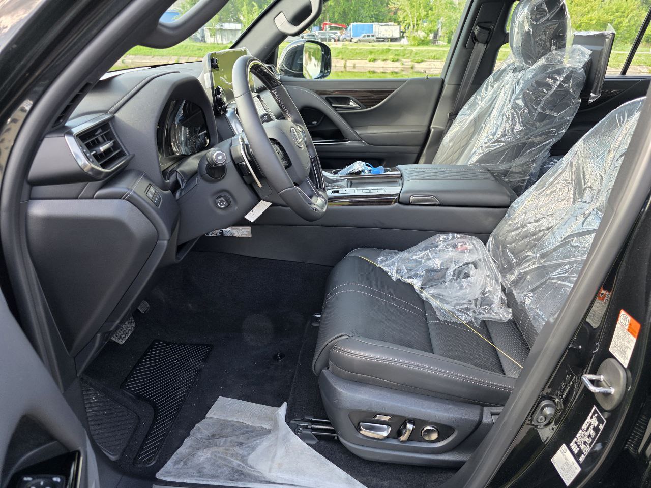 Lexus LX 600 Vipid-3601