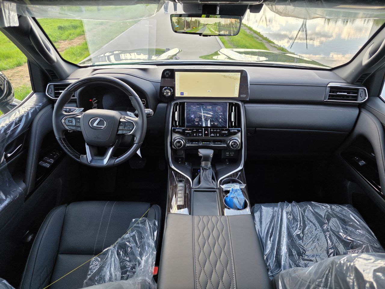 Lexus LX 600 Vipid-3601