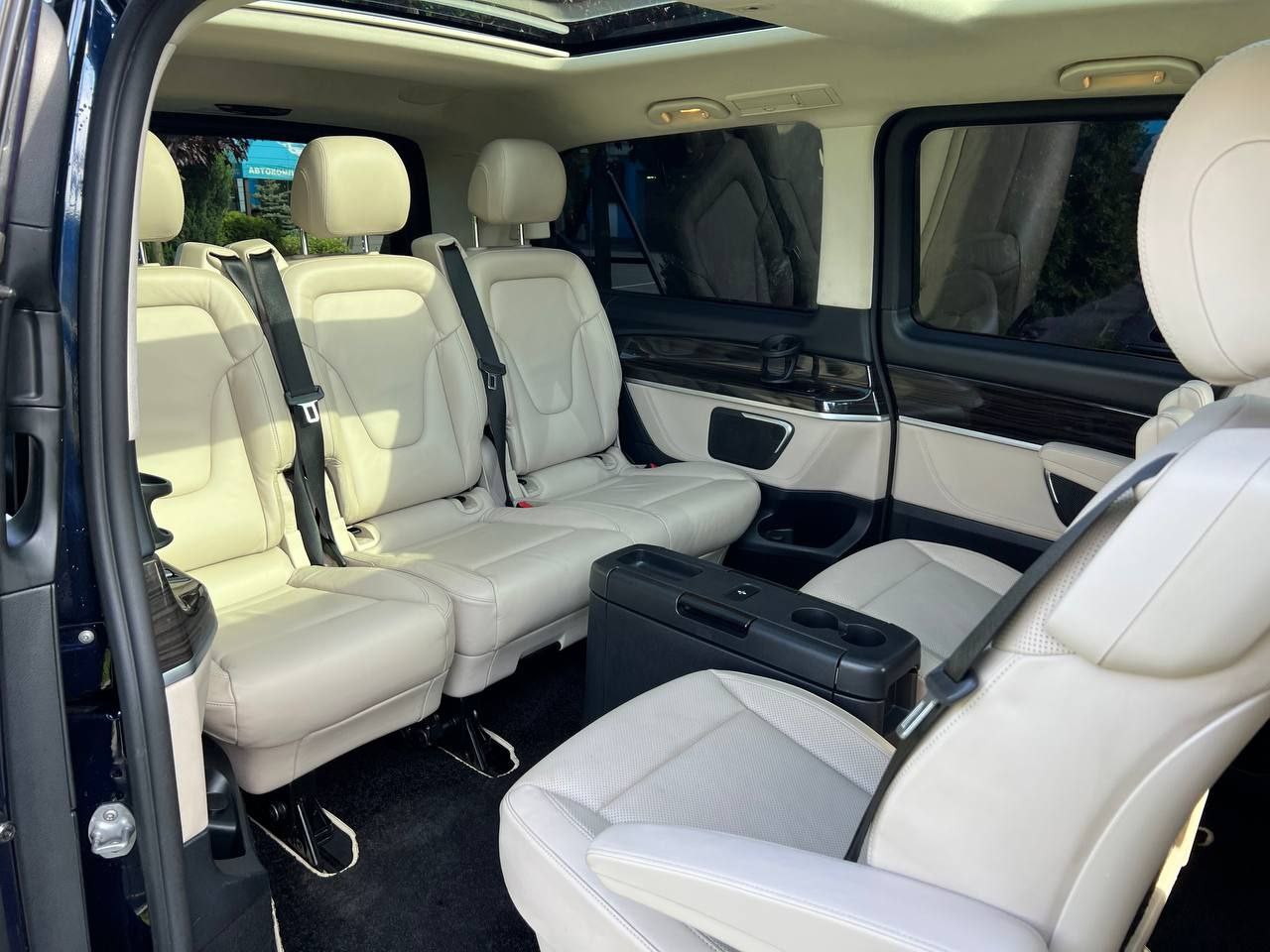 Mercedes-Benz V-Class 250d Long 4maticid-3602