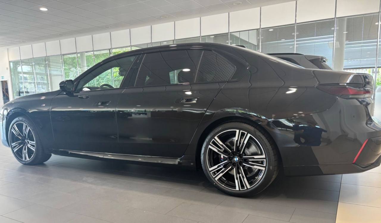 BMW 7 series 740d xDrive Msportid-4109