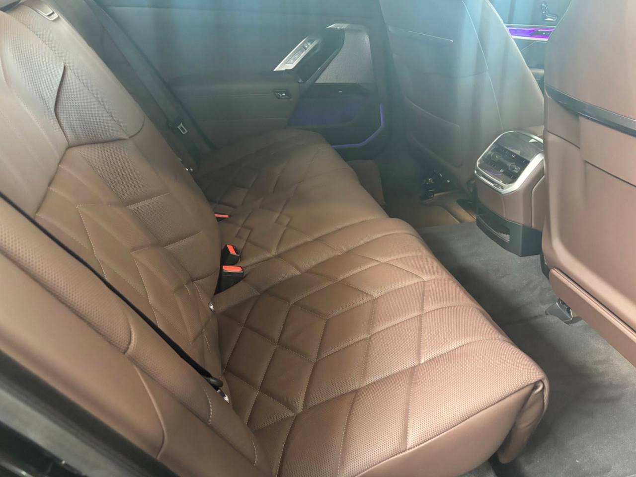 BMW 7 series 740d xDrive Msportid-4109