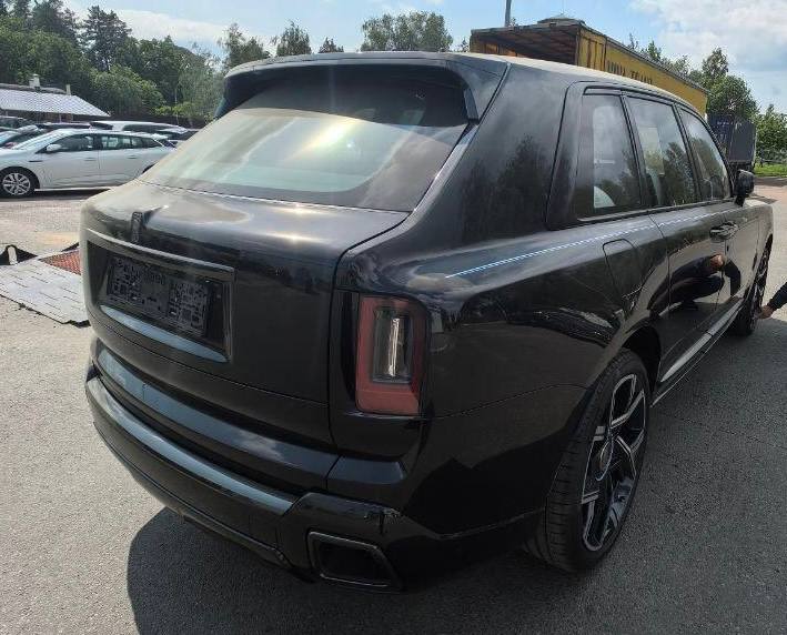 Rolls Royce Cullinan Black Badgeid-4114