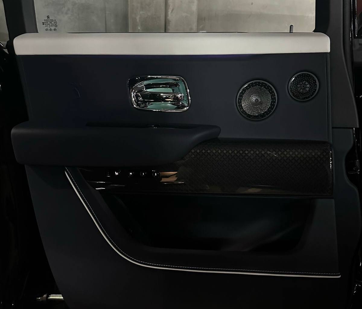 Rolls Royce Cullinan Black Badgeid-4114