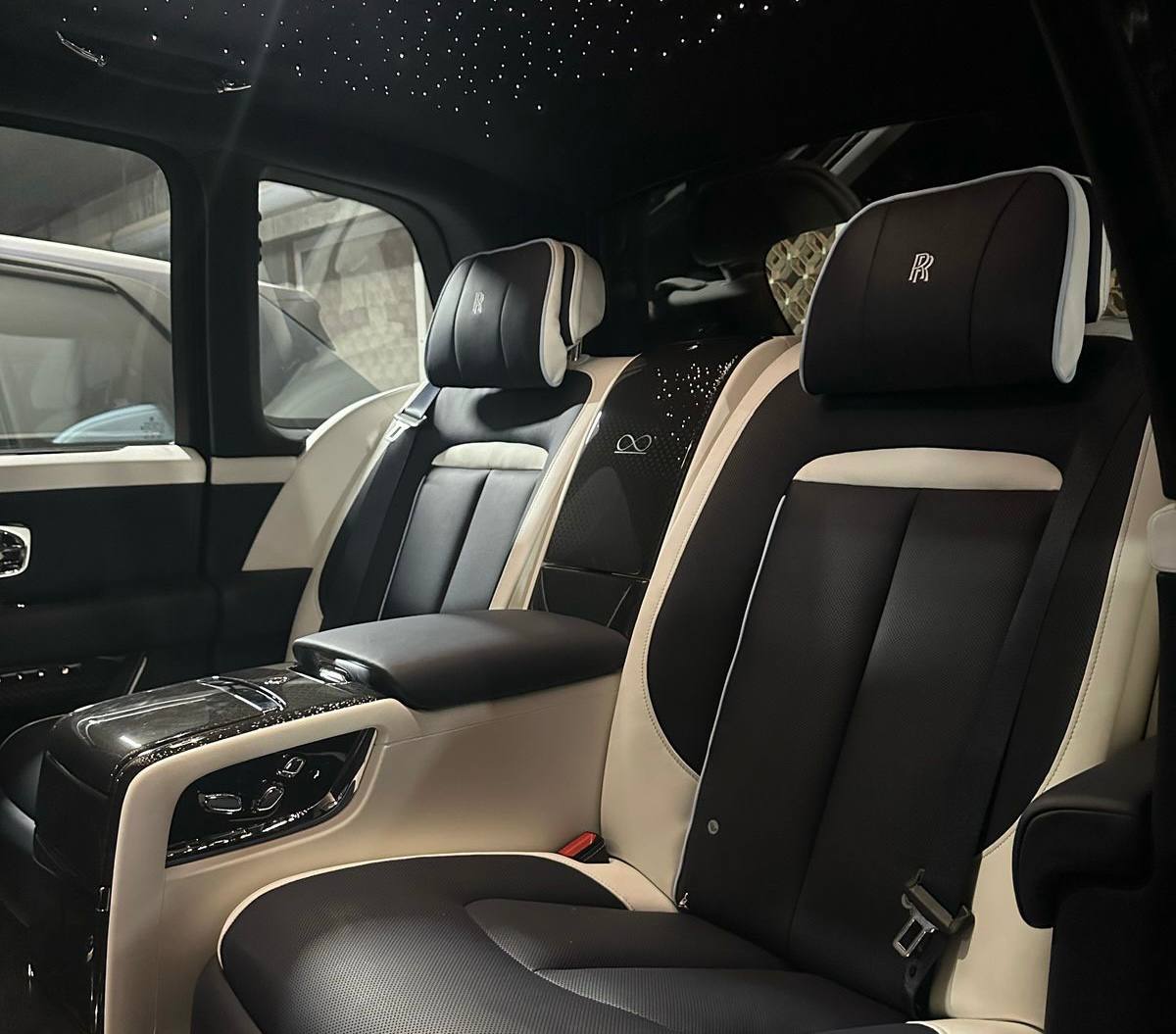Rolls Royce Cullinan Black Badgeid-4114