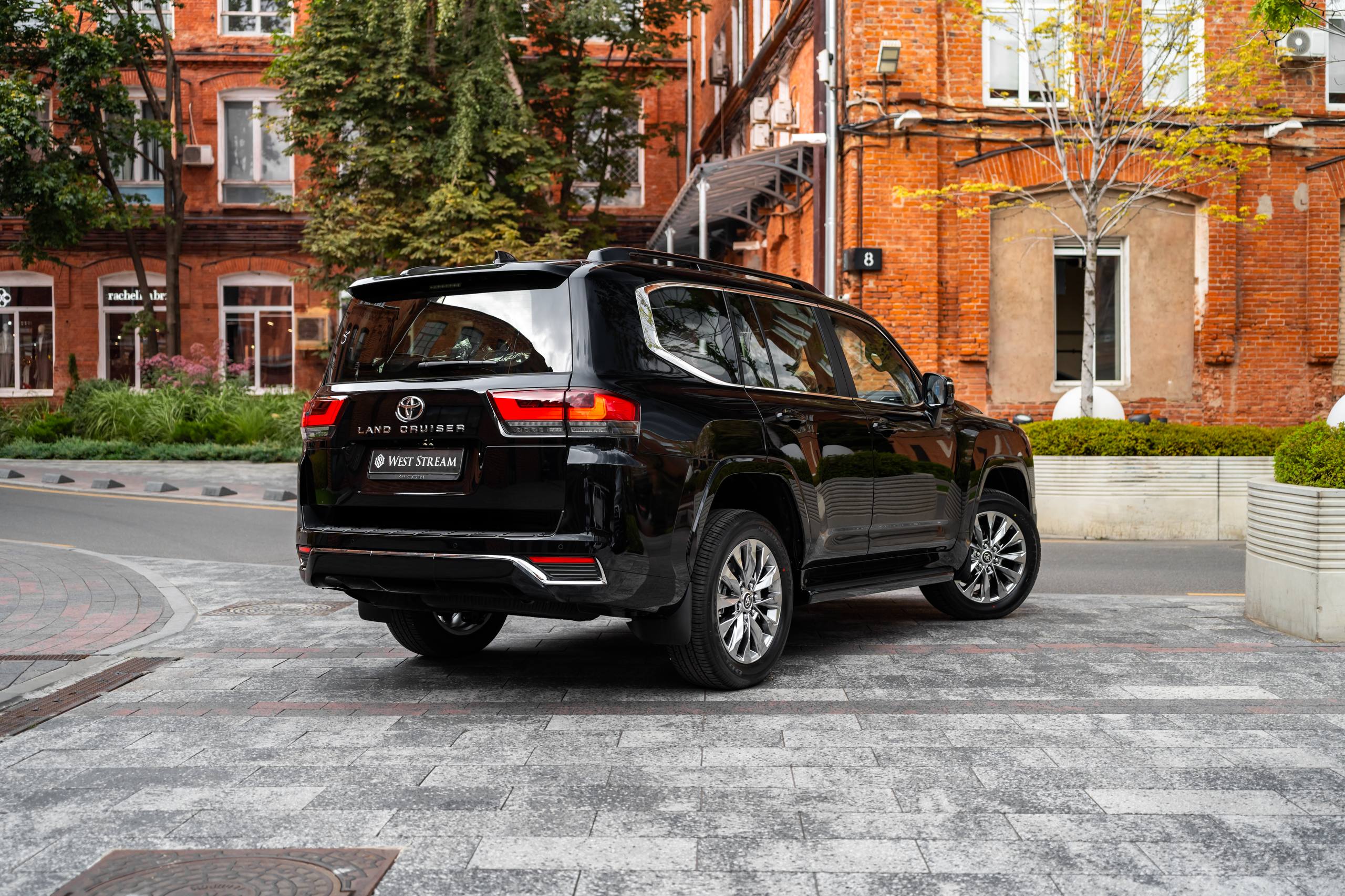 Toyota Land Cruiser 300id-4799