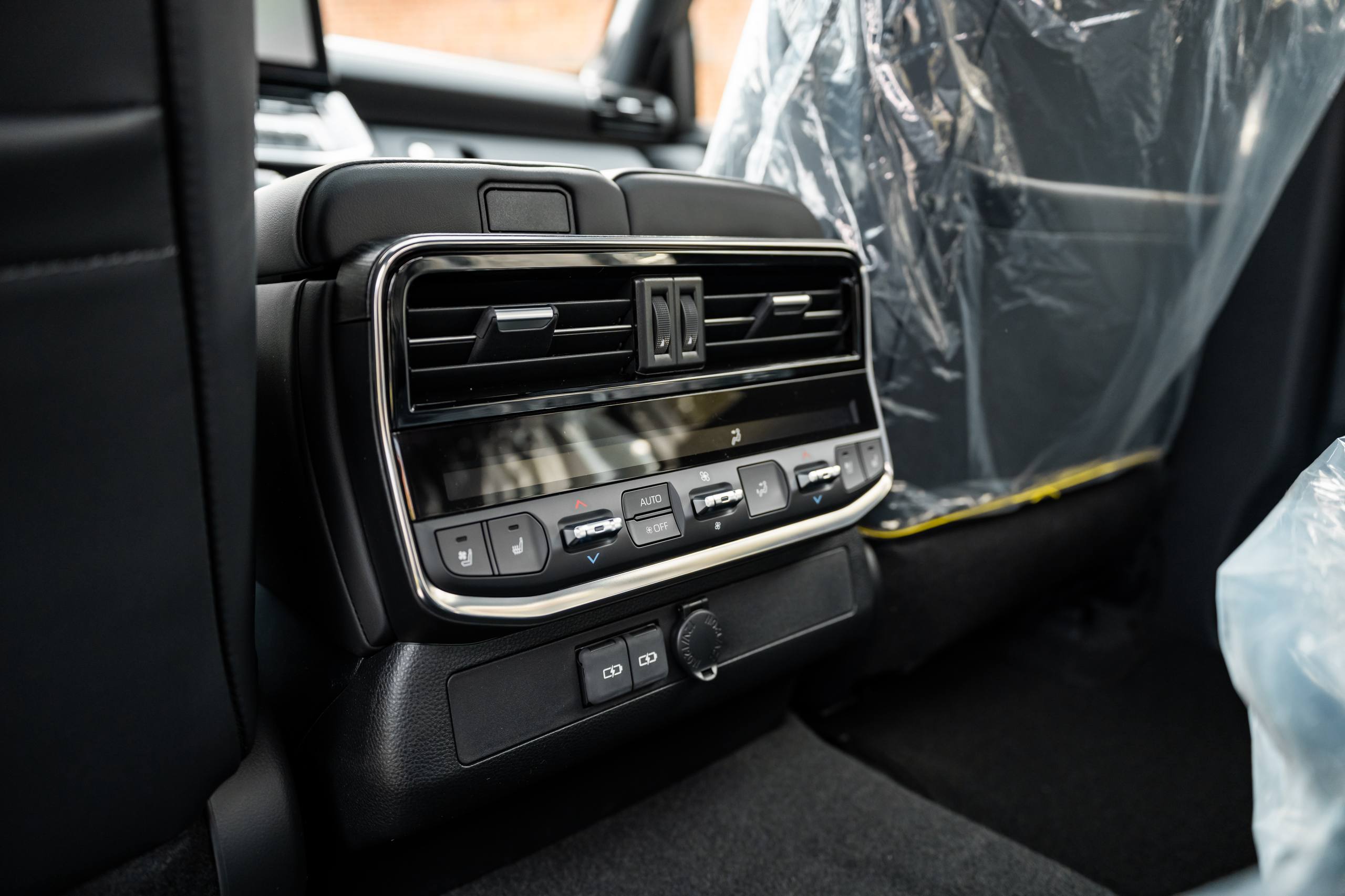 Toyota Land Cruiser 300id-4799