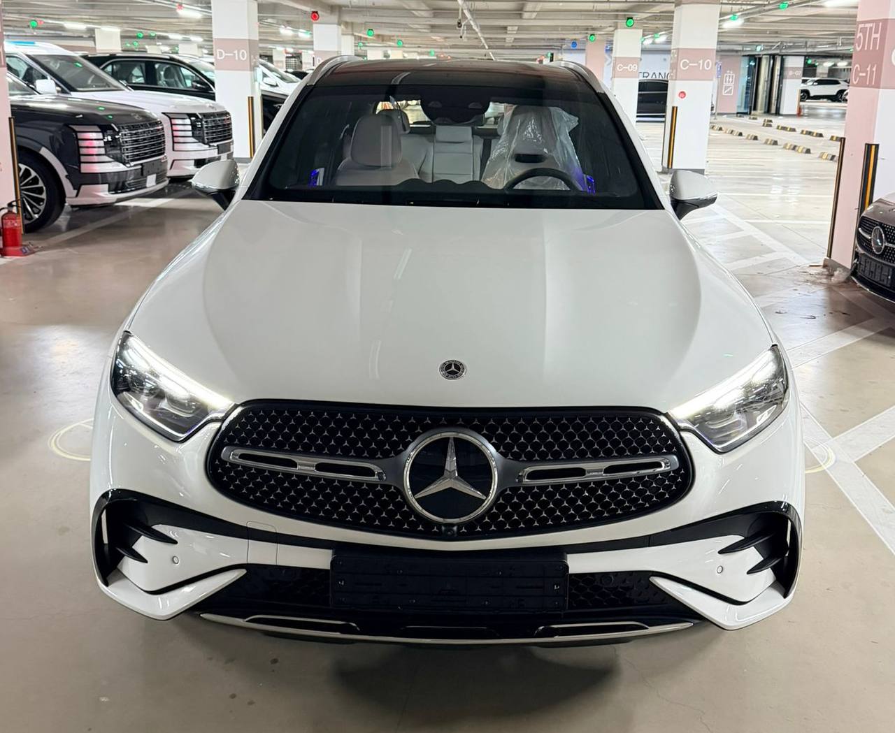 Mercedes-Benz GLC-Class 300 4Mid-5757