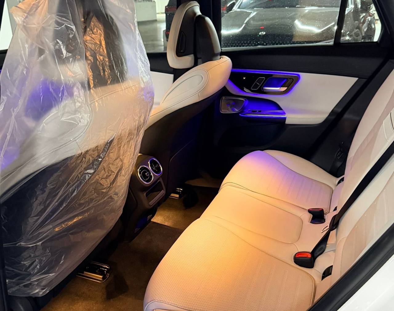 Mercedes-Benz GLC-Class 300 4Mid-5757