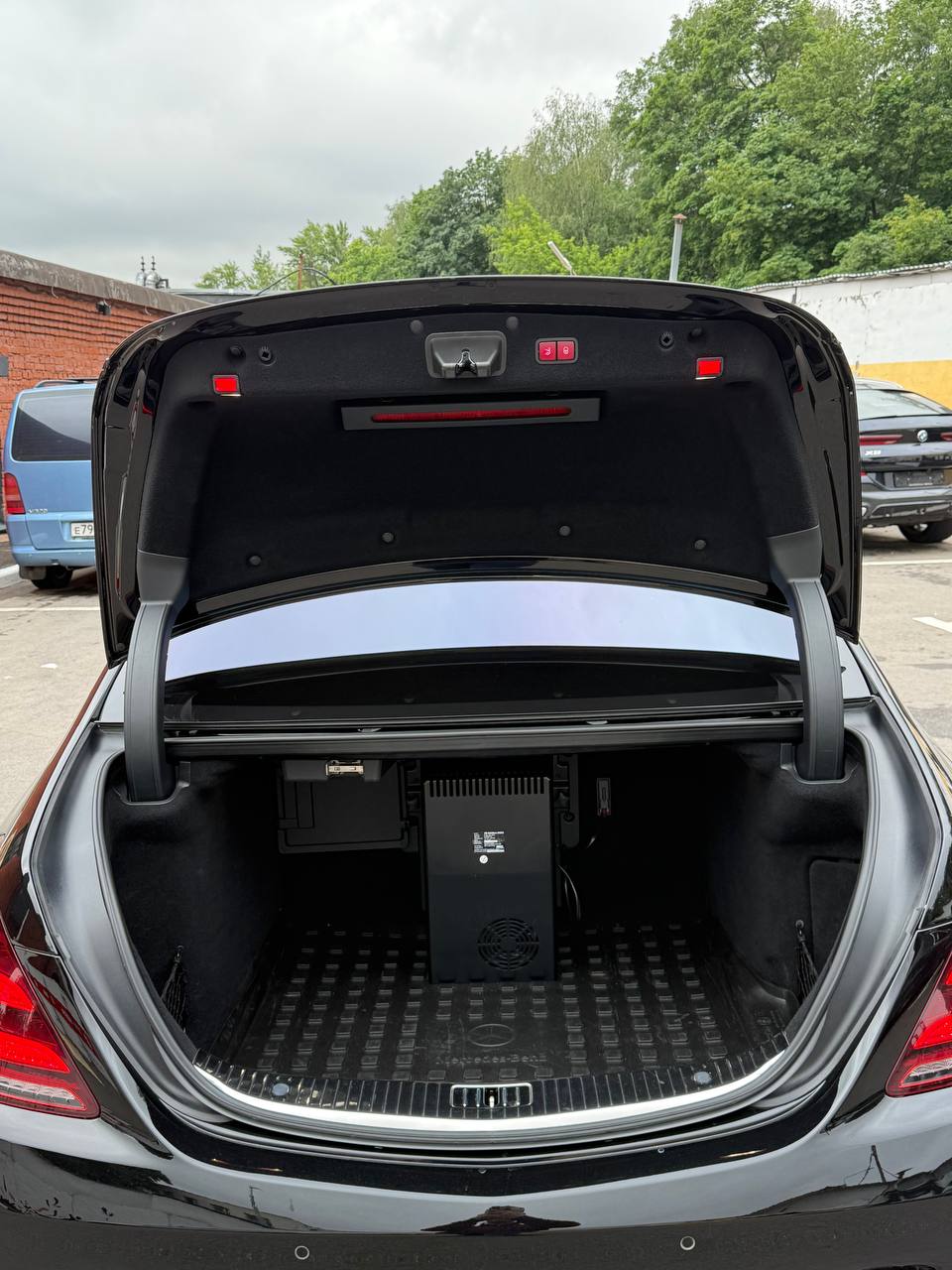 Mercedes-Benz S-Class S63id-4130