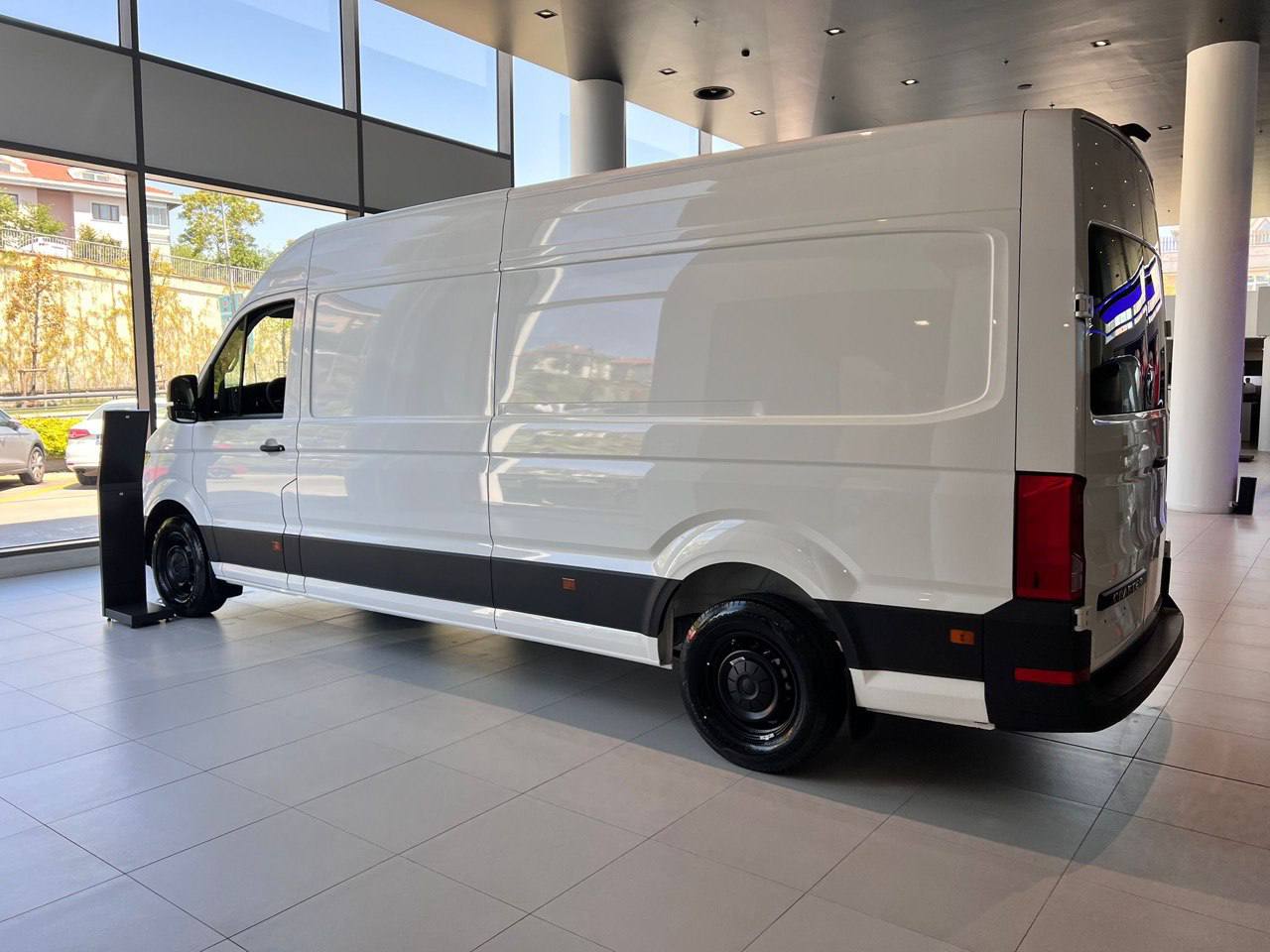 Volkswagen Crafter L4H3id-4131