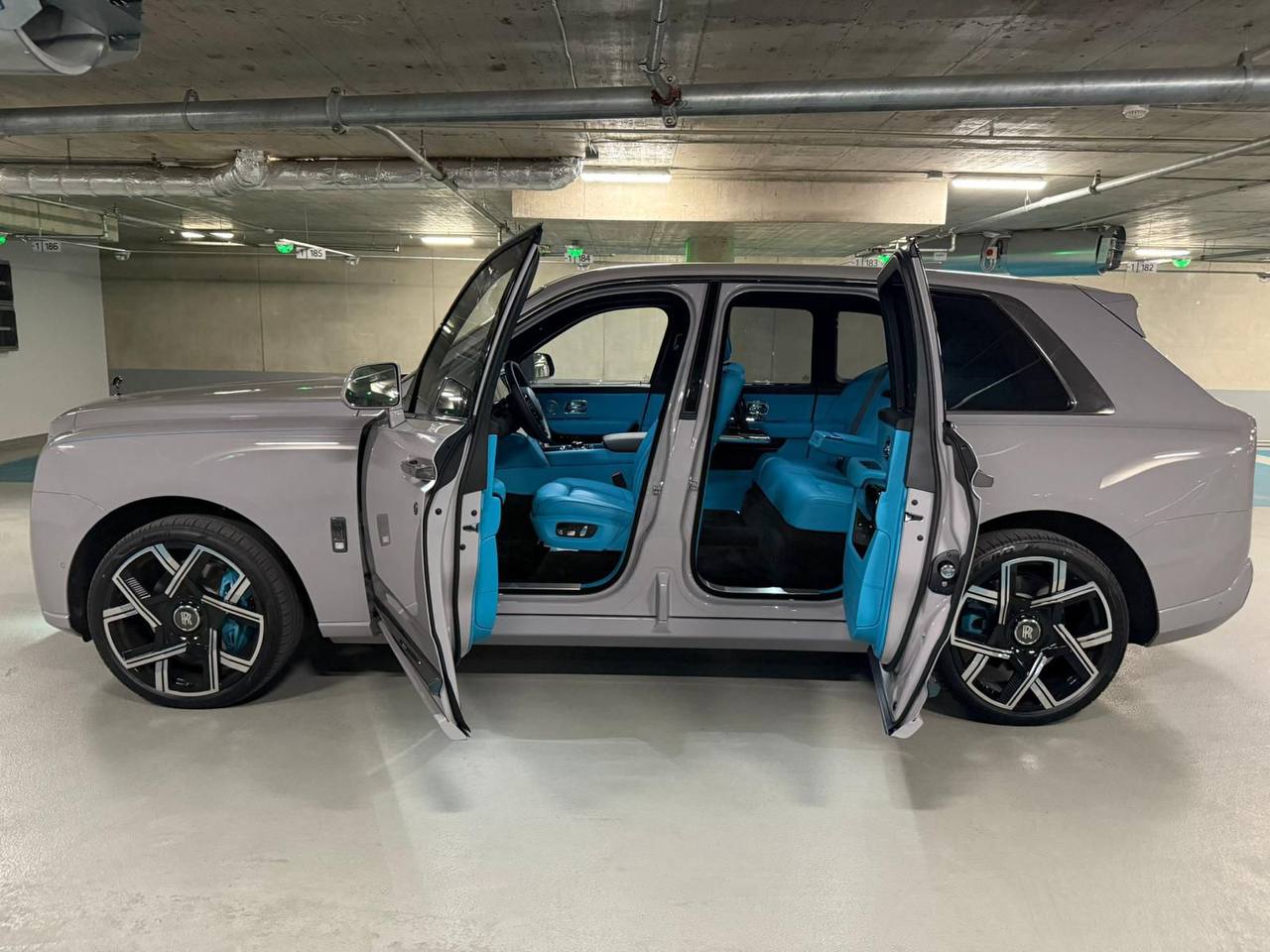 Rolls Royce Cullinan id-4483