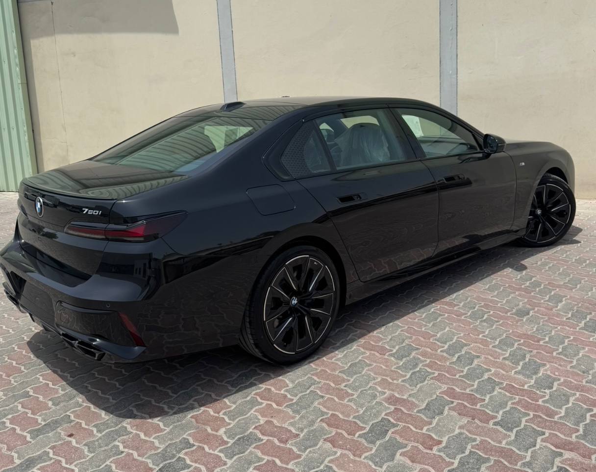 BMW 7 series M 760i xDriveid-4804