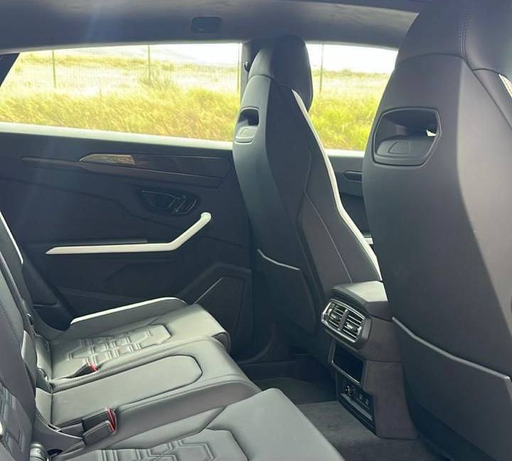 Lamborghini Urus SEid-4807