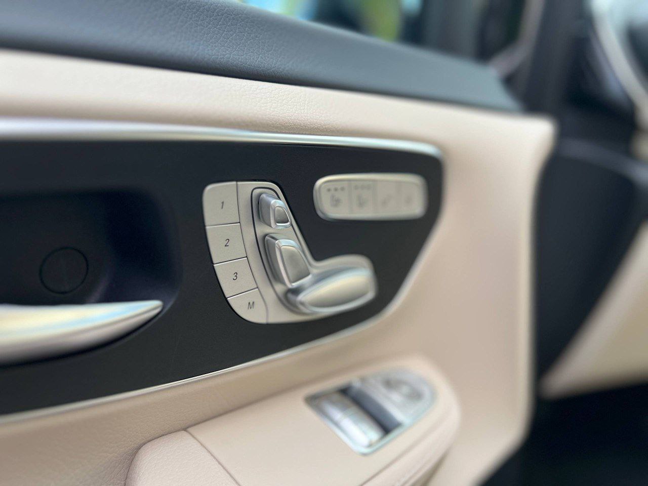 Mercedes-Benz V-Class 300id-4810