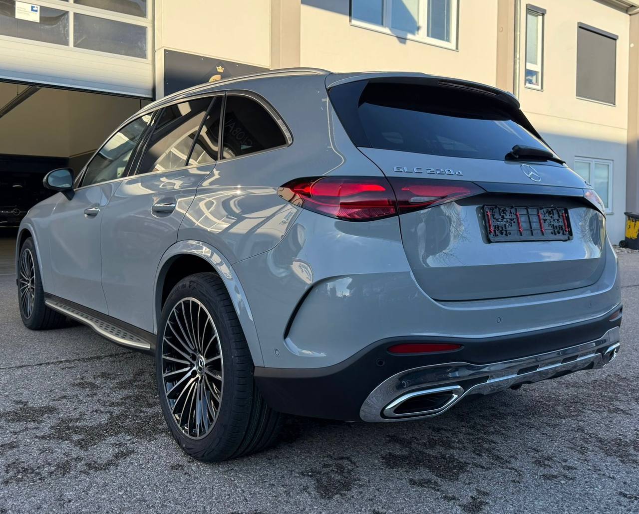 Mercedes-Benz GLC-Class 220 4Mid-5527