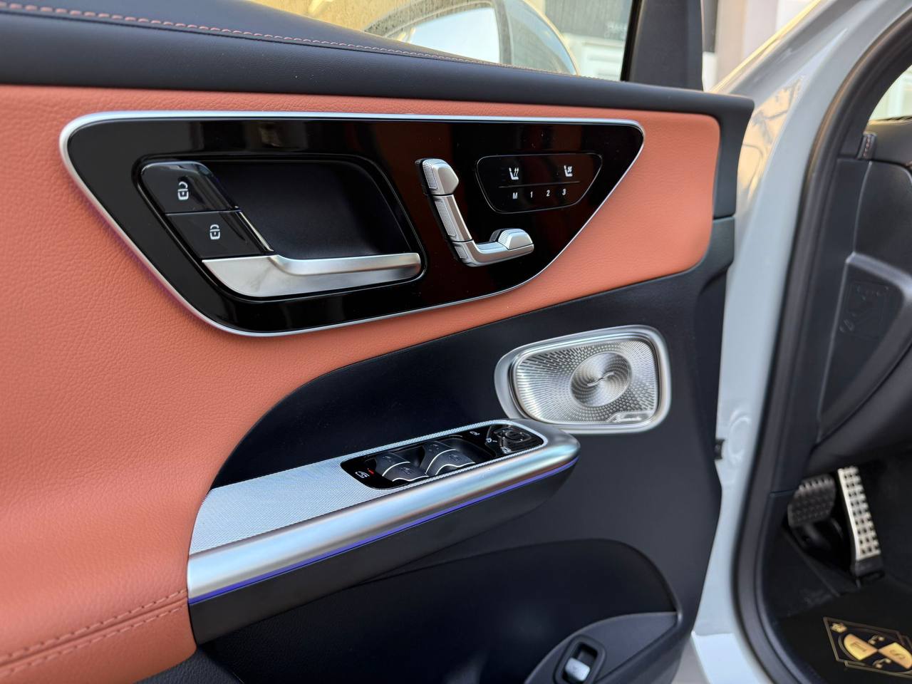 Mercedes-Benz GLC-Class 220 4Mid-5527