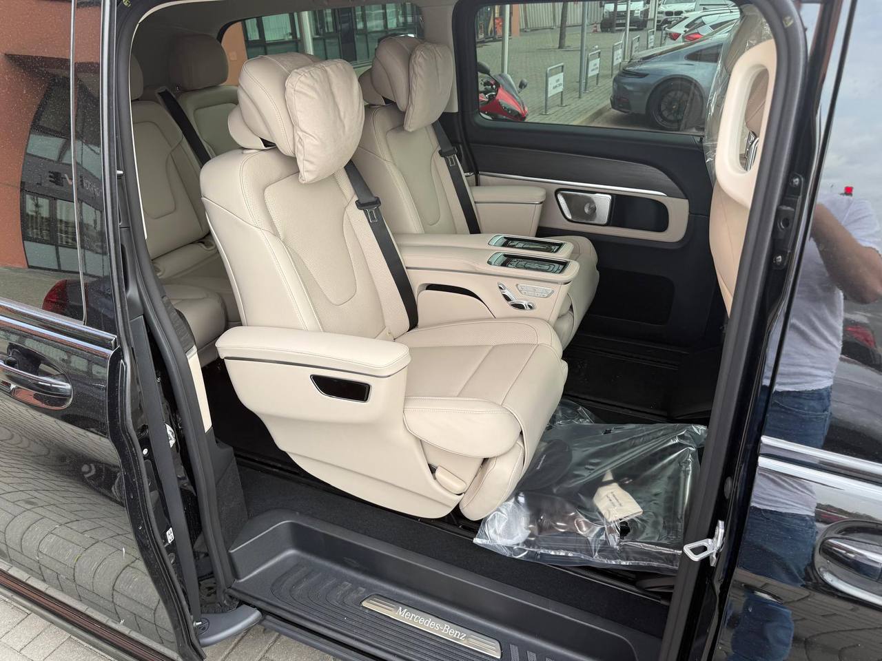 Mercedes-Benz V-class 300d 4M Extra Longid-3406