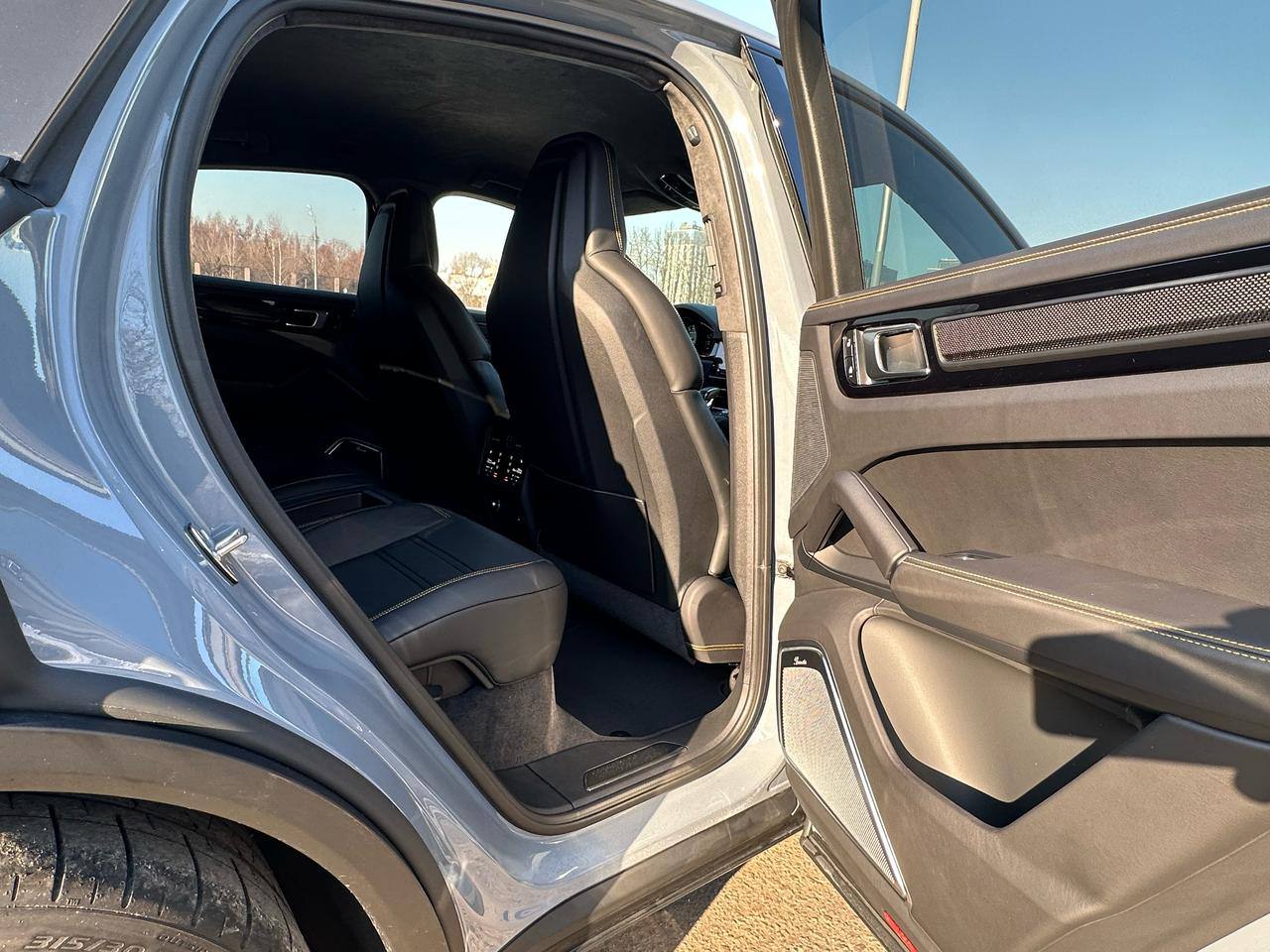 Porsche Cayenne Turbo GTid-3619