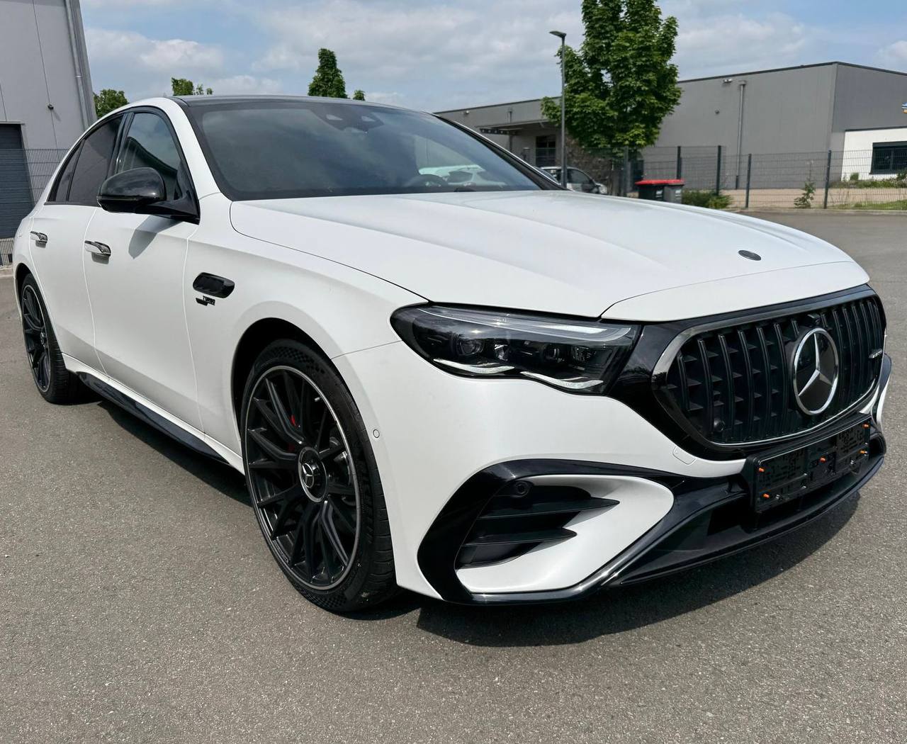 Mercedes-Benz E-Class 53 4M AMGid-4133