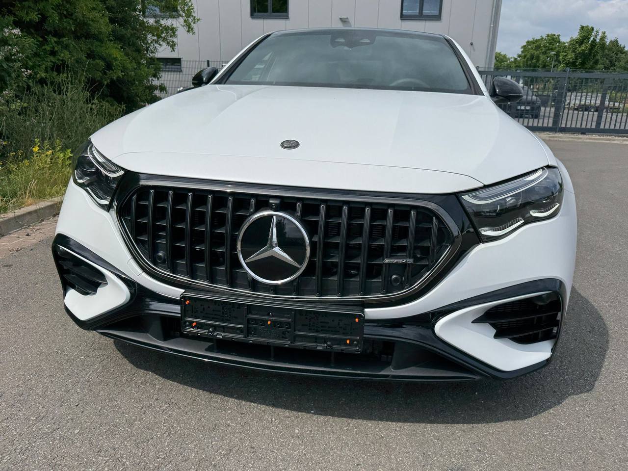 Mercedes-Benz E-Class 53 4M AMGid-4133